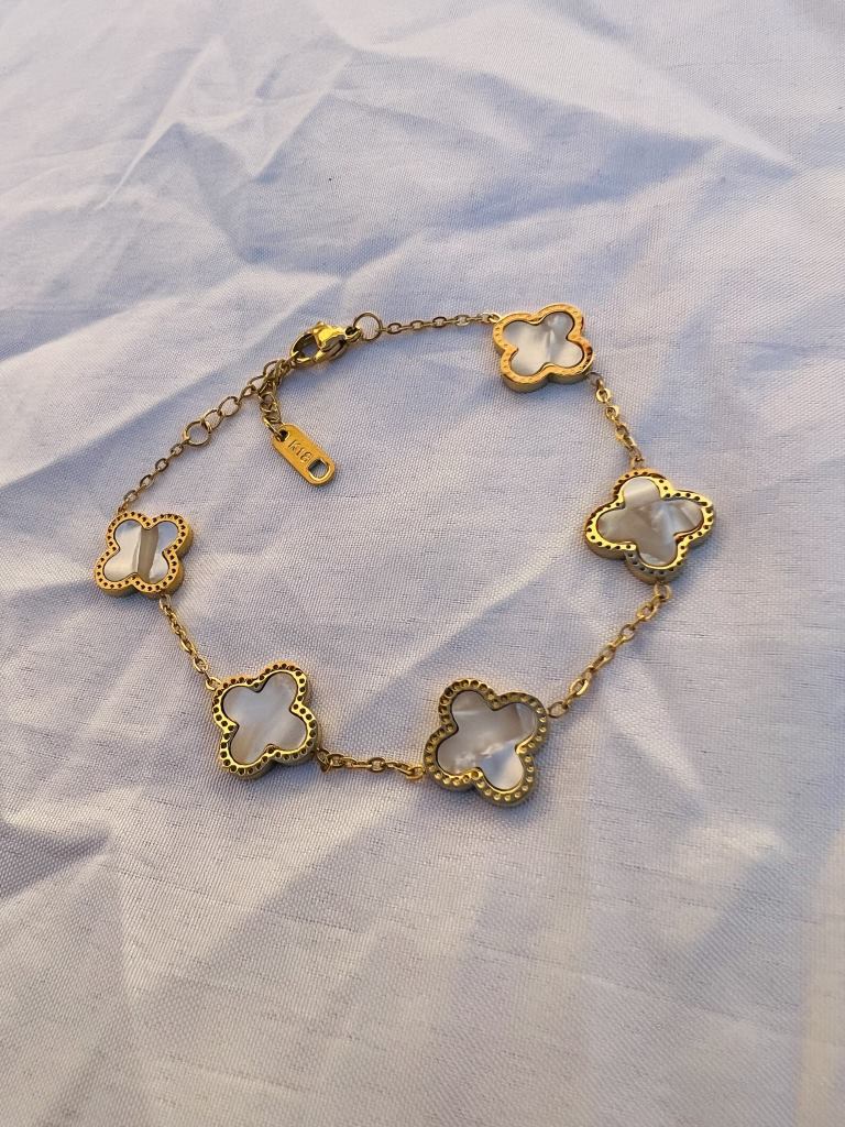 White Clover Bracelet - Zavyra Jewels (5)
