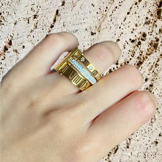 Roman Luxe Band Ring