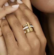 Roman Luxe Band Ring