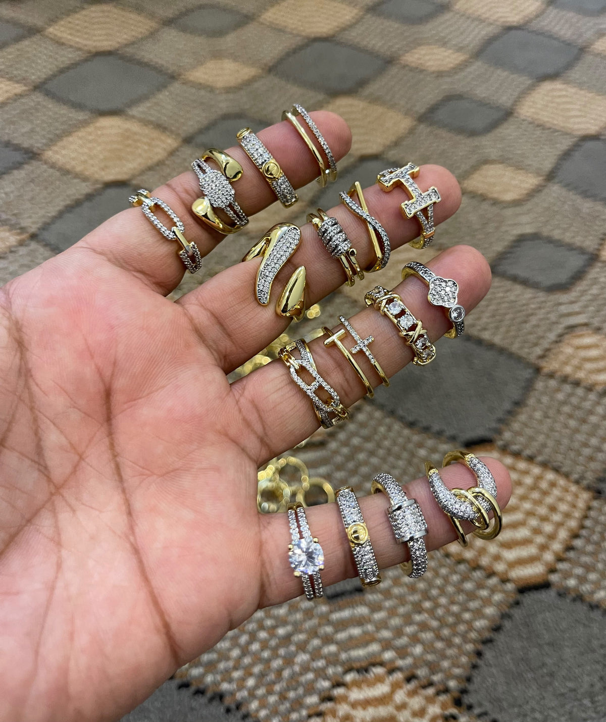 Zavyra Luxe Ring Collection