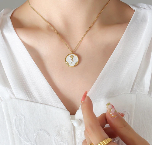 Pearl Bloom Pendant Necklace