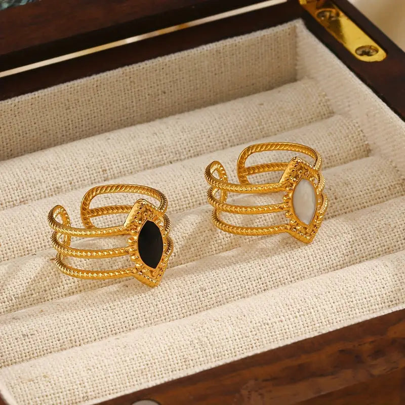 Vintage Elegance Ring - Zavyra Jewels (2)