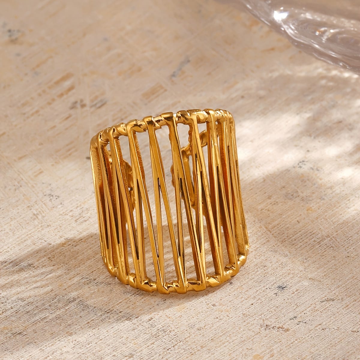 Royal Linear Luxe Gold Ring