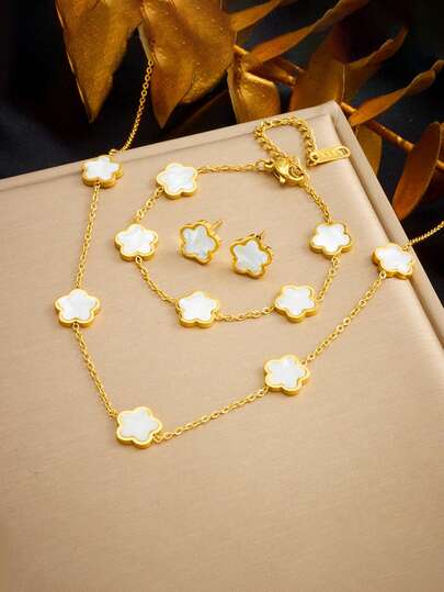 Clover Elegance Jewelry Set - Zavyra Jewels
