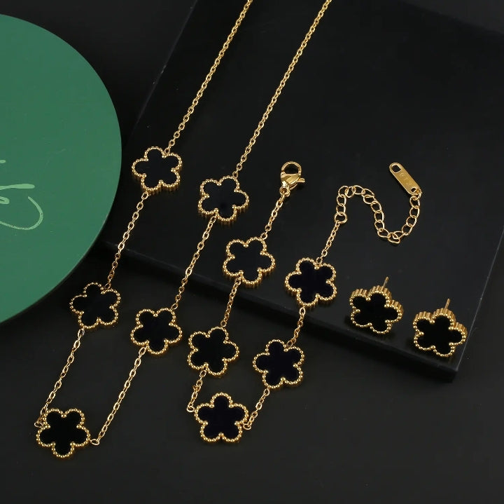 Clover Elegance Jewelry Set - Zavyra Jewels